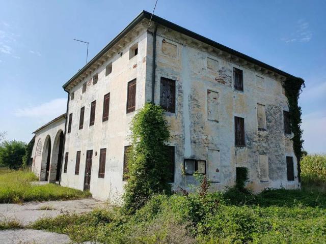 Rustico / Casale in vendita a Camisano Vicentino VI
