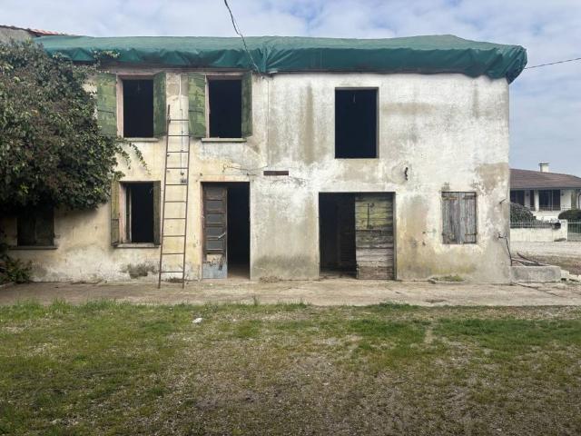 Rustico / Casale in vendita a Campodarsego PD