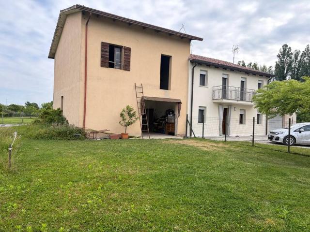 Rustico / Casale in vendita a Camposampiero PD