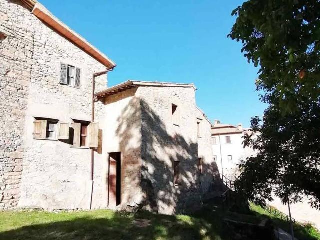 Rustico / Casale in vendita a Campello sul Clitunno PG