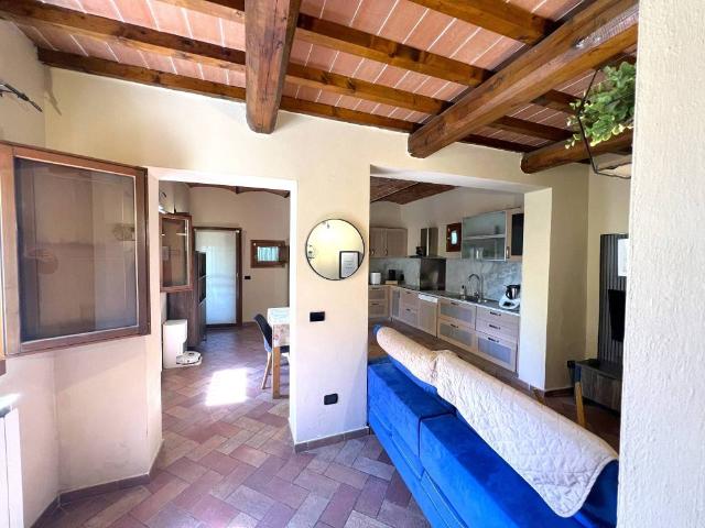 Rustico / Casale in vendita a Campi Bisenzio FI