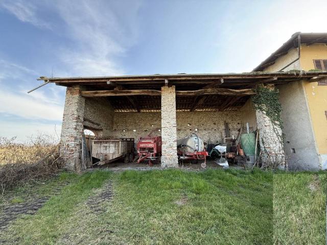 Rustico / Casale in vendita a Campiglione Fenile TO