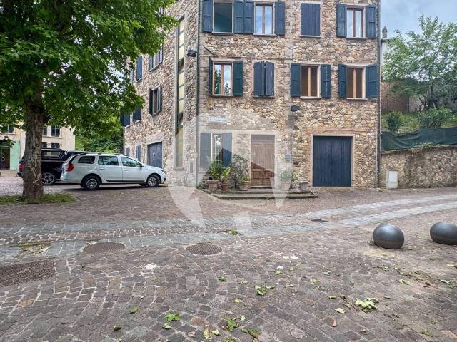 Rustico / Casale in vendita a Canossa RE