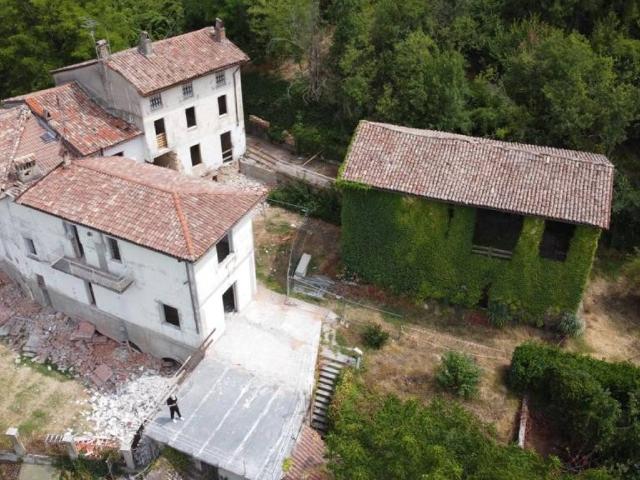 Rustico / Casale in vendita a Canneto Pavese PV