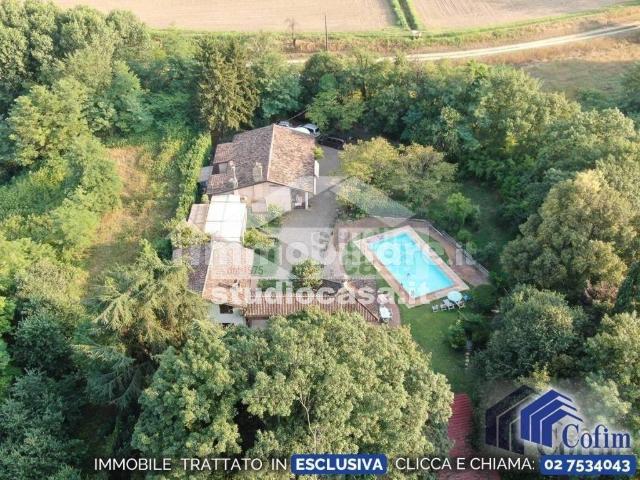 Rustico / Casale in vendita a Cappella Cantone CR