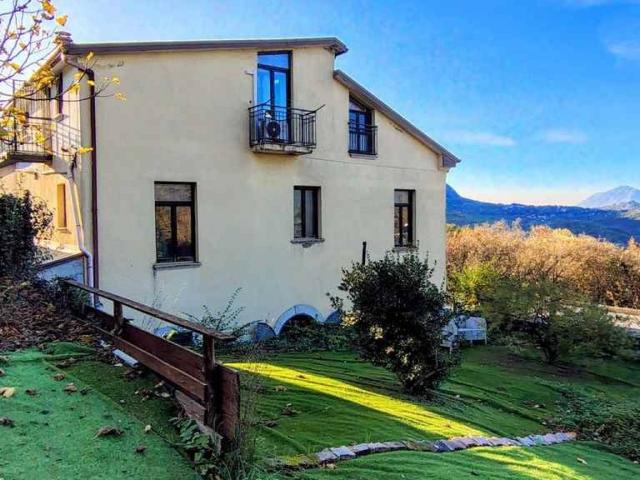 Rustico / Casale in vendita a Capriglia Irpina AV