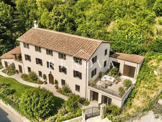 Rustico / Casale in vendita a Caprino Veronese VR