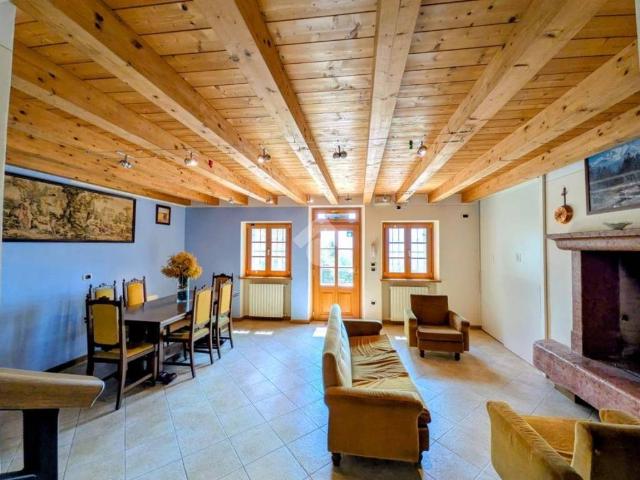 Rustico / Casale in vendita a Caprino Veronese VR