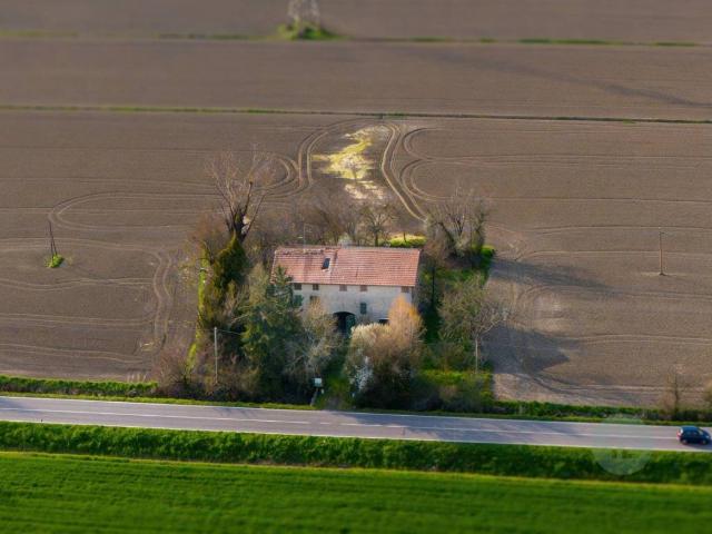 Rustico / Casale in vendita a Carpi MO
