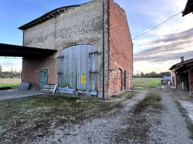 Rustico / Casale in vendita a Carpi MO
