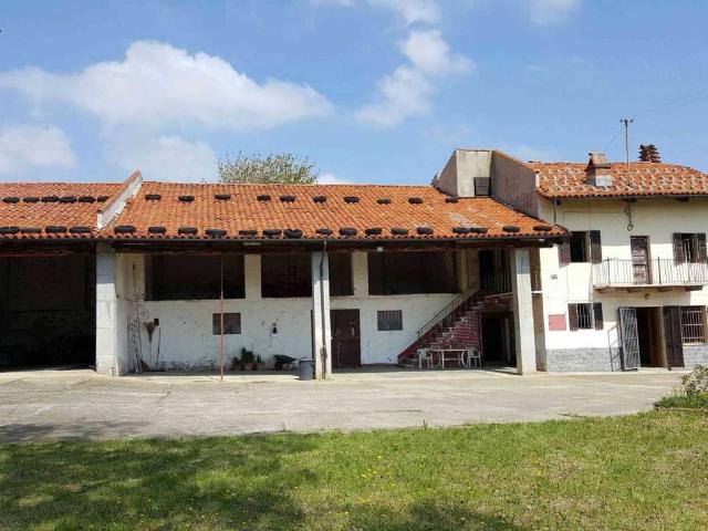 Rustico / Casale in vendita a Carrù CN