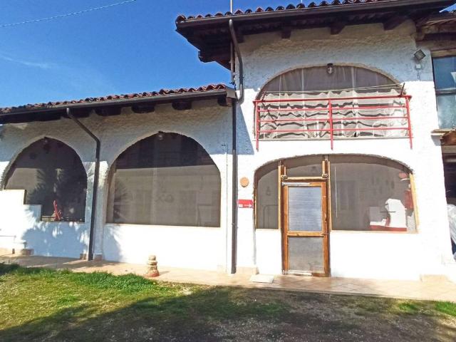 Rustico / Casale in vendita a Carrù CN