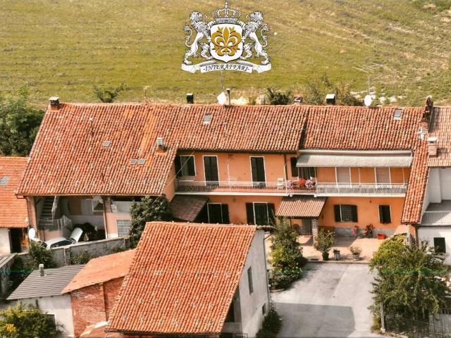 Rustico / Casale in vendita a Carrù CN