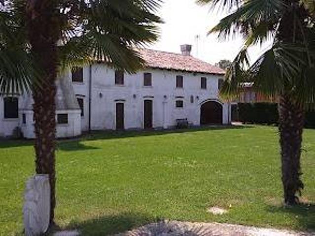 Rustico / Casale in vendita a Casale sul Sile TV
