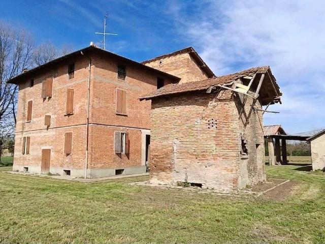 Rustico / Casale in vendita a Casalgrande RE
