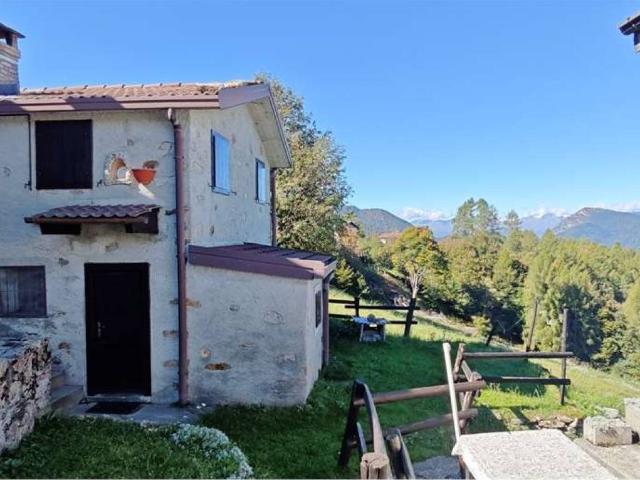 Rustico / Casale in vendita a Casargo LC