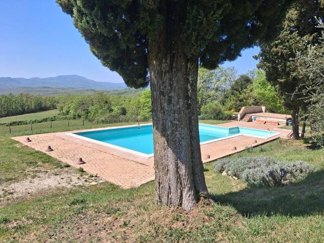 Rustico / Casale in vendita a Casole d'Elsa SI