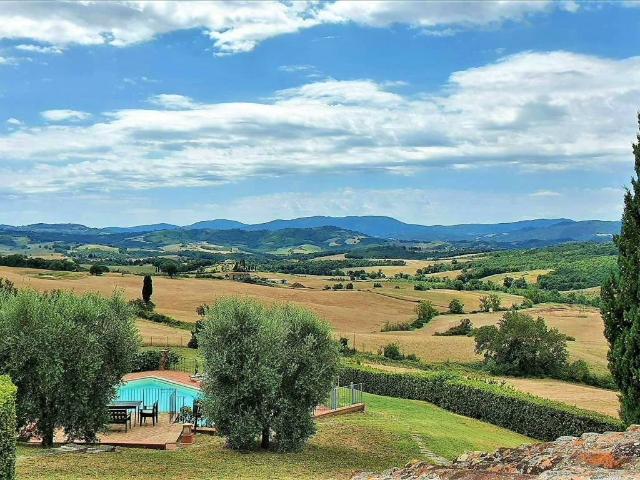 Rustico / Casale in vendita a Casole d'Elsa SI