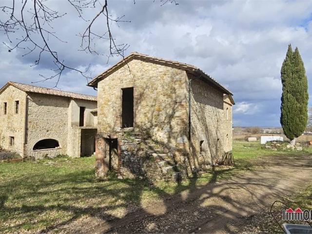 Rustico / Casale in vendita a Casole d'Elsa SI