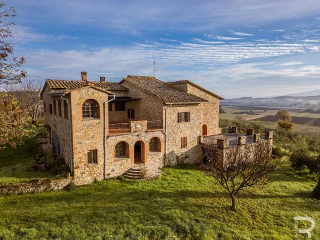 Rustico / Casale in vendita a Casole d'Elsa SI
