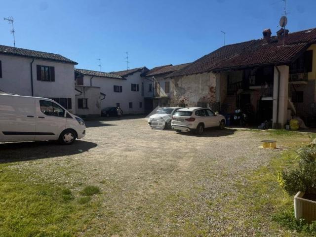 Rustico / Casale in vendita a Casorate Primo PV