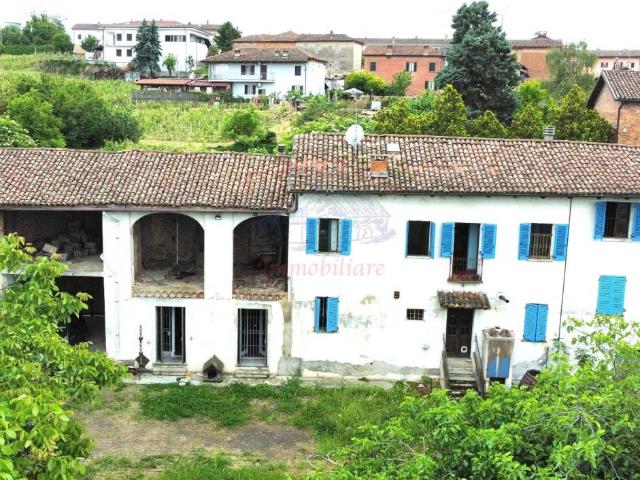 Rustico / Casale in vendita a Isola d'Asti AT