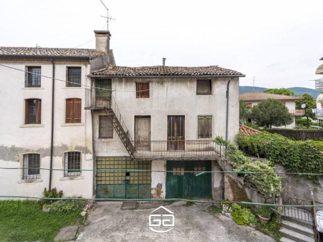 Rustico / Casale in vendita a Castegnero VI