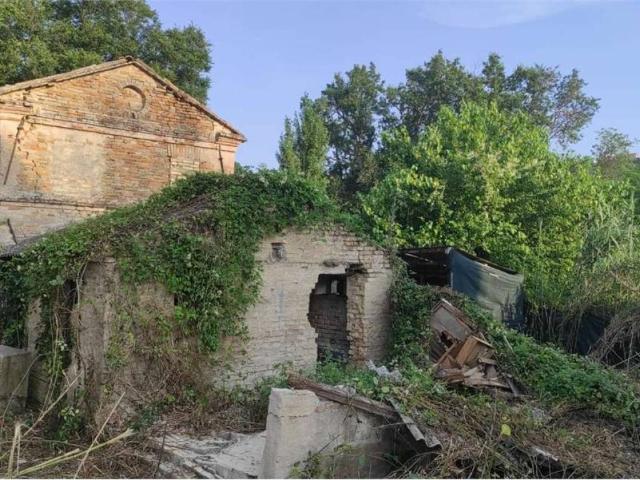 Rustico / Casale in vendita a Castelfidardo AN