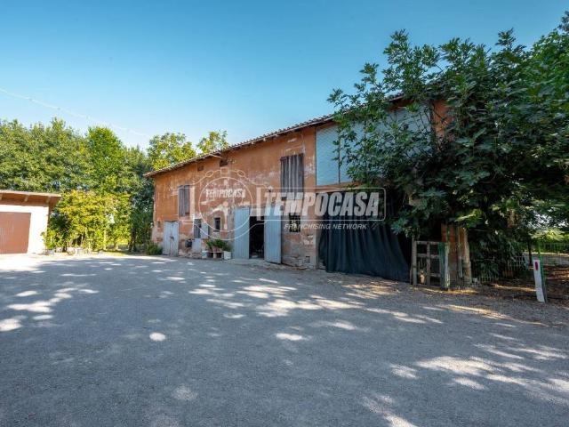 Rustico / Casale in vendita a Castelfranco Emilia MO