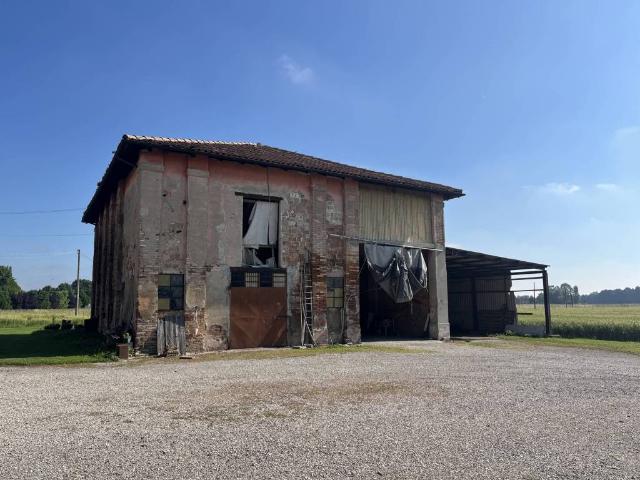 Rustico / Casale in vendita a Castello d'Argile BO