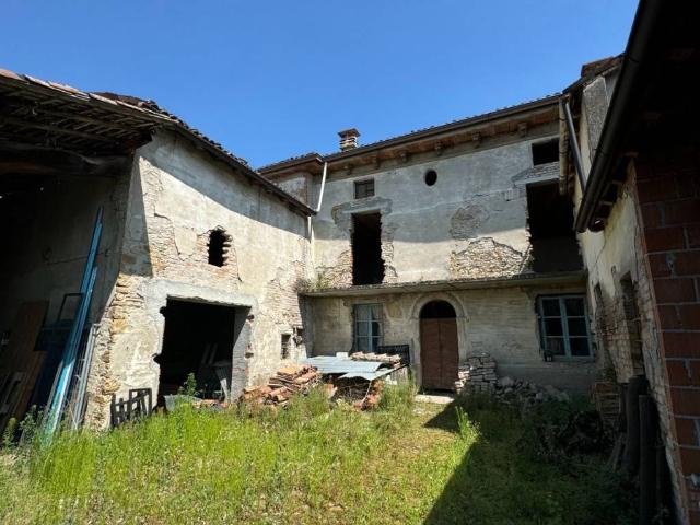 Rustico / Casale in vendita a Castell'Arquato PC