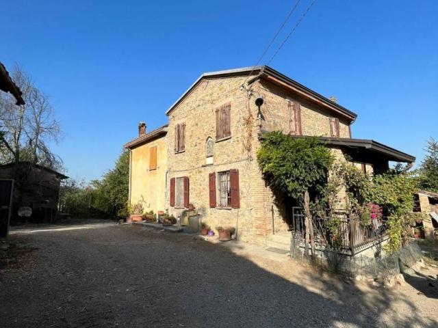 Rustico / Casale in vendita a Castell'Arquato PC