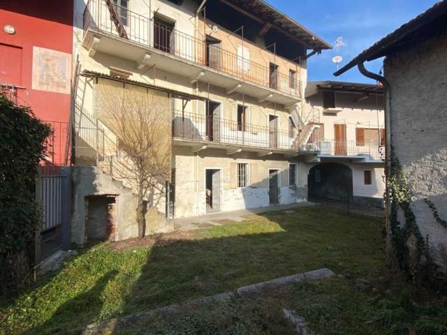 Rustico / Casale in vendita a Castelletto Sopra Ticino NO
