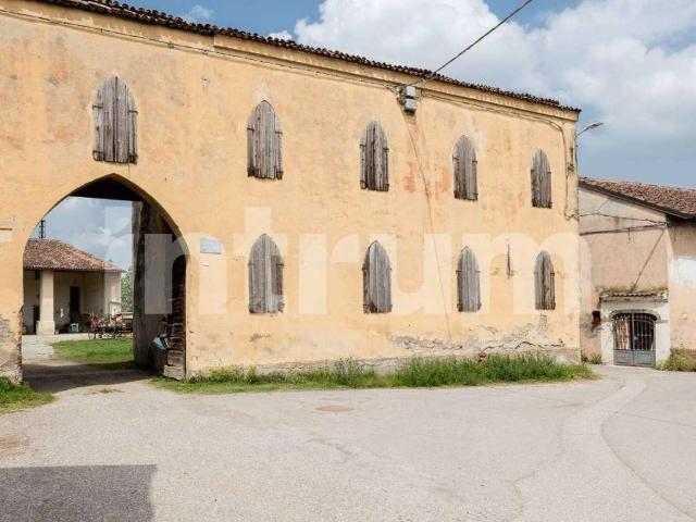 Rustico / Casale in vendita a Castelleone CR