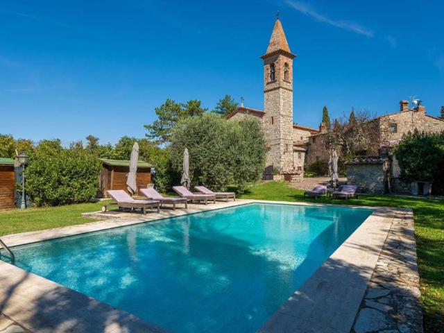 Rustico / Casale in vendita a Castellina in Chianti SI