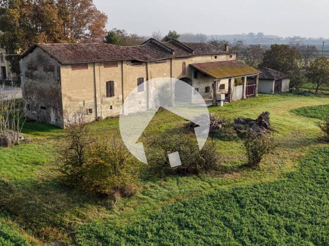 Rustico / Casale in vendita a Castelnovo di Sotto RE