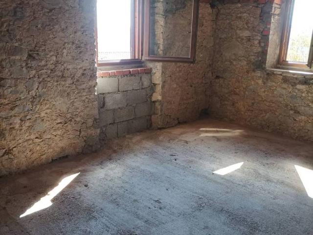 Rustico / Casale in vendita a Castelnuovo di Garfagnana LU