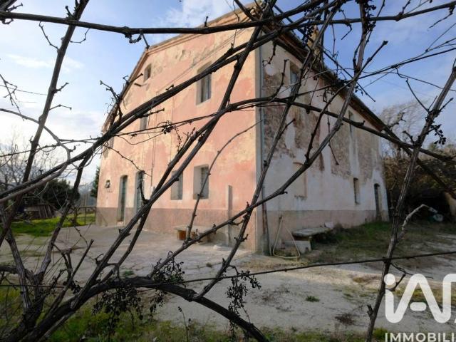 Rustico / Casale in vendita a Castelplanio AN