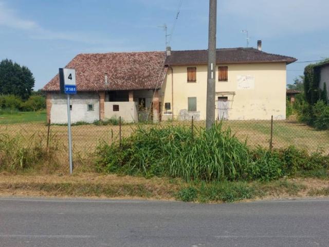 Rustico / Casale in vendita a Castelvetro Piacentino PC