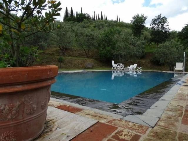 Rustico / Casale in vendita a Castiglion Fiorentino AR