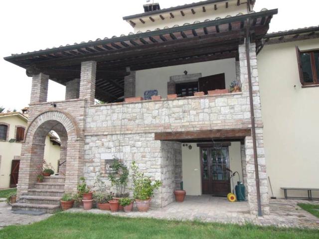 Rustico / Casale in vendita a Castiglione del Lago PG