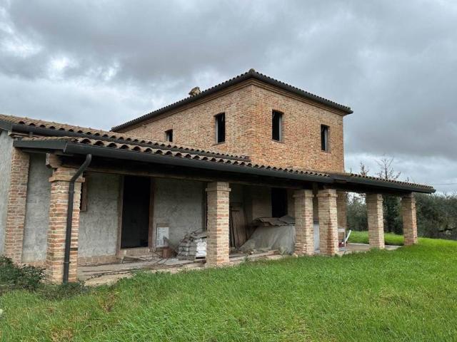 Rustico / Casale in vendita a Castiglione del Lago PG