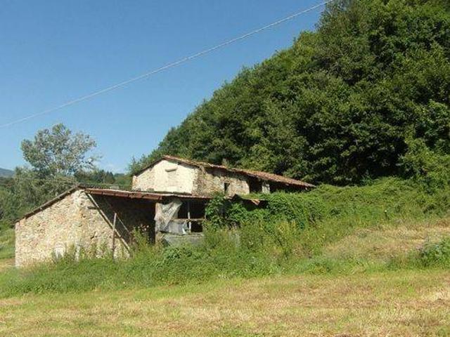 Rustico / Casale in vendita a Castiglione di Garfagnana LU