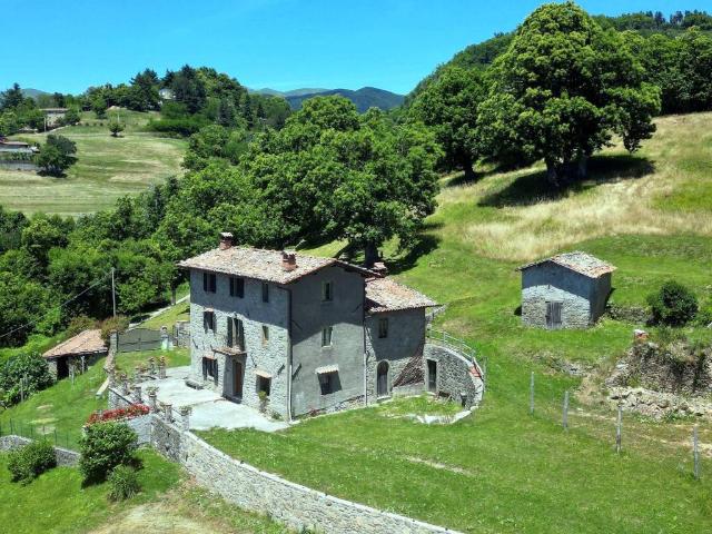 Rustico / Casale in vendita a Castiglione di Garfagnana LU