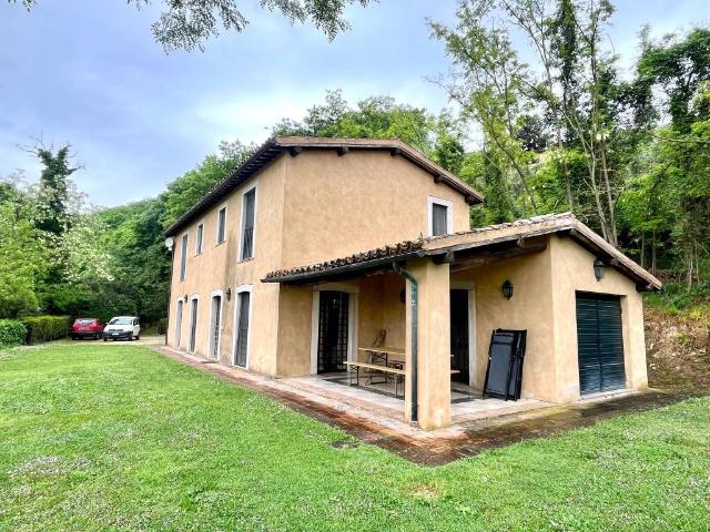 Rustico / Casale in vendita a Castiglione in Teverina VT