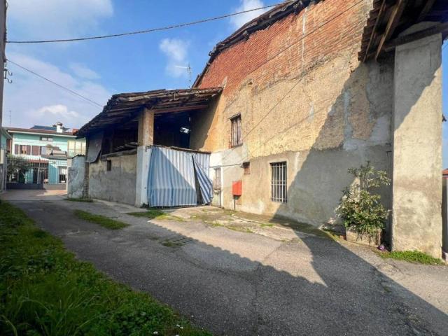 Rustico / Casale in vendita a Castrezzato BS