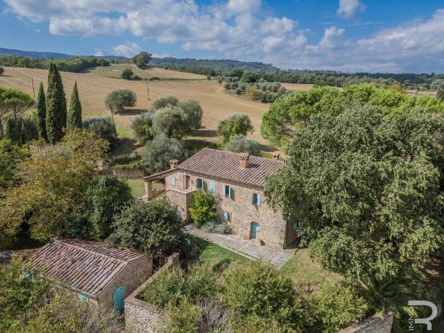 Rustico / Casale in vendita a Cetona SI