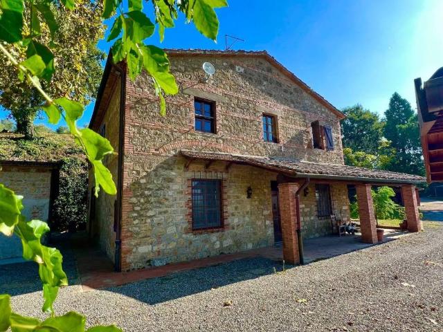 Rustico / Casale in vendita a Cetona SI