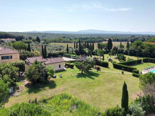 Rustico / Casale in vendita a Cecina LI