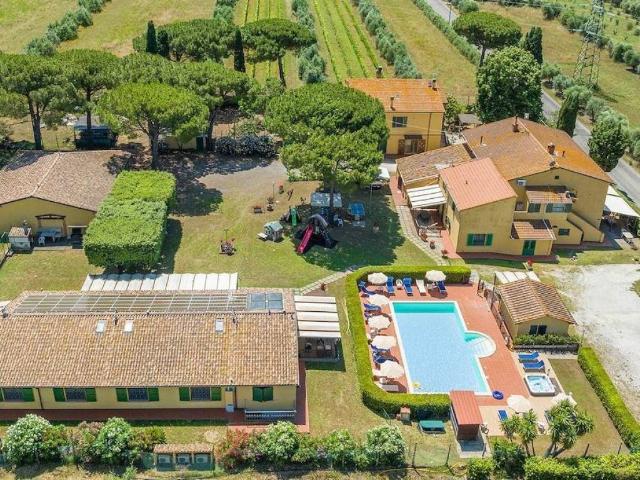Rustico / Casale in vendita a Cecina LI